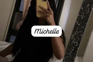 YOUNG Latina is here 🇨🇴michell... - Image 4