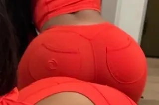 High Maintenance Real Curves Y... - Image 1