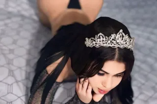 Chica sexy de visita en tu ciu... - Image 1