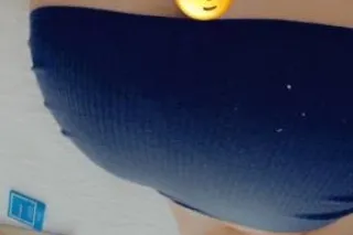 petite burnette 🫦 available fo... - Image 3