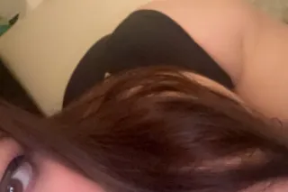 busty beautiful and available - Image 6