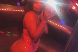 sweet and sexy bombshell💋 aim ... - Image 4