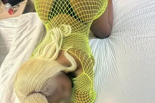 I'm horny & bored daddy i need company - Image 7