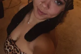 THROAT goat back🥳🫦 KENNEWIC - ... - Image 3