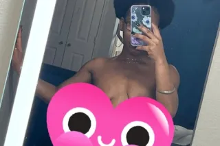 SLOPPY SENSUAL SATURDAYS🪩🥰🙌🏾 ifyou dont want to be in a PUDDLE OF SPIT DONT CONTACT ME. I am onlu here to please, assist, make money and TAKE SOULS😈💪🏾💦 Come be my victim 😚😚😚 - Image 5