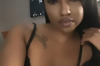 Hot and Horny 💦💦💦🫦🫦🫦🍑🍑 - Image 3