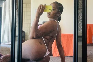 Hot and Horny 💦💦💦🫦🫦🫦🍑🍑 - Image 4