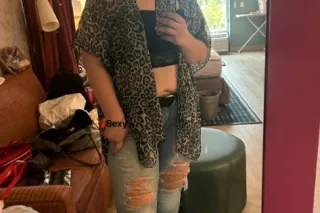 Voluptuous Vivacious and ready... - Image 4