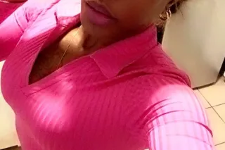 SLIMM AND THICC... Pretty In R... - Image 3