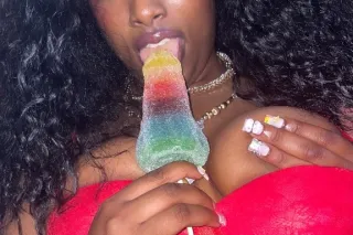 GREENVILLE📍𝑬𝒍𝒐𝒓𝒂 𝑾𝒚𝒏𝒕𝒆𝒓 ❄ 𝑾𝒂𝒓𝒎, 𝑪𝒖𝒓𝒗𝒚 & 𝑼𝒏𝒓𝒖𝒔𝒉𝒆𝒅 𝑪𝒐𝒎𝒑𝒂𝒏𝒊𝒐𝒏 - Image 6