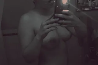 new in town hmu if you lookin ... - Image 4