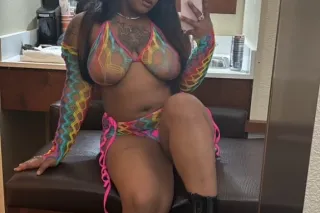 🌹 AVAILABLE NOW 🔥 NEW IN TOWN ... - Image 1