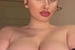 💦🍑 BIG BOOTY EXOTIC SLUT BIG T... - Image 1