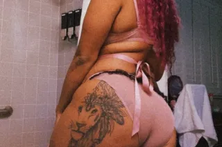 ! Soft caramel skin long curly... - Image 2