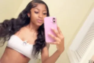 😍😘😗Young, beautiful woman open to new connections WHATSAPP 213-4 58-4523😍😇😜 - Image 1