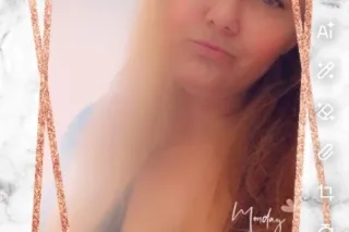 Mami's willing to pleasure you... - Image 1