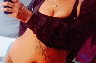 PHONE BROKE ADD MY SNAP @ baby... - Image 2