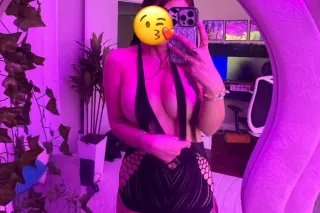 AVAILABLE 💘💘TO PAMPER YOU 💘💘An... - Image 3