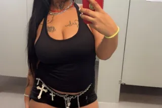 DIAMONd nice safe hotel! prett... - Image 3