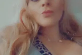 qv special Blonde haired Baddi... - Image 1