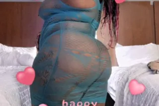 NEW IN TOWN💝💖 PRETTY THICK WET... - Image 2