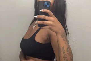 Let me come please you baby ❤ - Image 1