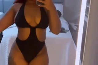 Good throat only ❤️❤️ Young Ho... - Image 4