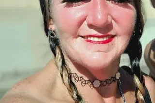 hey guys. it's been a long time. but here I AM!!!! - Image 1