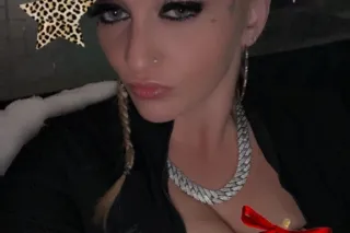 THICK IN ALL THE RIGHT PLACES - Image 6