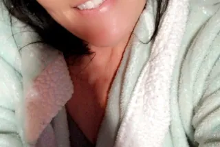 MATURE HIGHLY REVIEWED and INDEPENDENT READ THE AD - Image 5