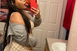 smack my ass and pull my hair🥵... - Image 3