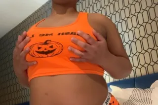 🤪💦🤪💦sexy pussy popping tryna p... - Image 3