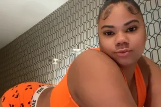 🤪💦🤪💦sexy pussy popping tryna p... - Image 4