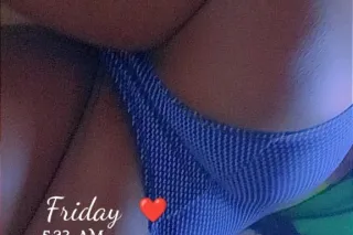 Slimm thick petite 😍Big Booty ... - Image 4