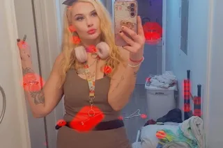 sexy lexi is ready to play wit... - Image 3