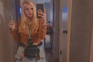 sexy lexi is ready to play wit... - Image 4