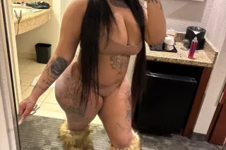 HEY GUUYS 😍Thick Curvy Blasian... - Image 3