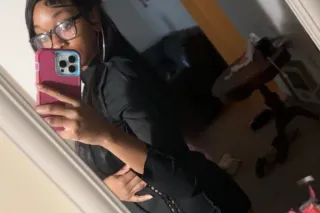 Easygoing, Good Vibes Only Flirty Smiles & Easy Chemistry - Image 2