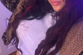 Titties Ass Clean Sexy MILF Gu... - Image 1