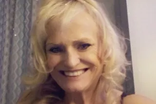 Sexy Milf Diamond - Image 2