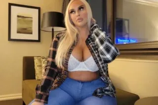 BLONDE BUNNIE 😍 BiG BoOTy HOT & WETT (.)(.) 💦 IN & OUT! - Image 6