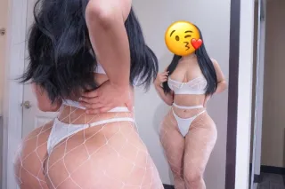 NEW HOT LATINA - 23 - Image 2