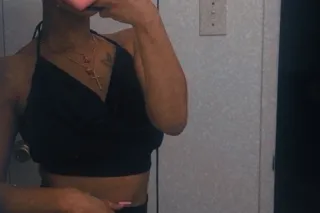 Wet pussy , fye everything! 💋💋... - Image 2