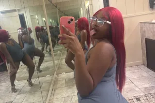 Tight Wet Pregnant Pussy💦Big B... - Image 2