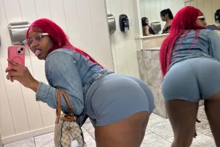 Tight Wet Pregnant Pussy💦Big B... - Image 4