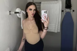 pretty girl for your company - Image 7