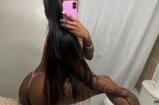 Slippery when wet💦 - 23 - Image 4