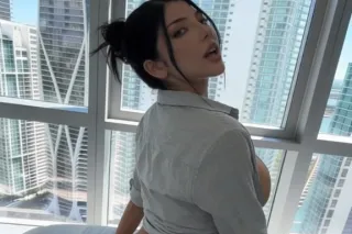 Hi! I'm, Nayelis your favorite girl... and yes, there's more fun than just games here (if you know what I mean 😜). I might be kind of new here, but fuck it, I'll send you everything 😘 - Image 5