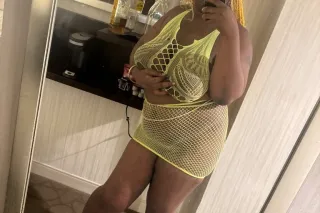 Incalls 100 all 3 holes all ni... - Image 2