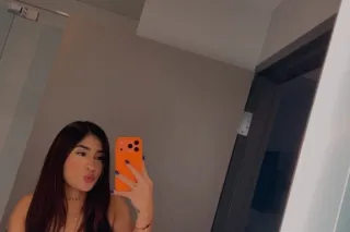 Pamela🍑😈 - 23 - Image 1